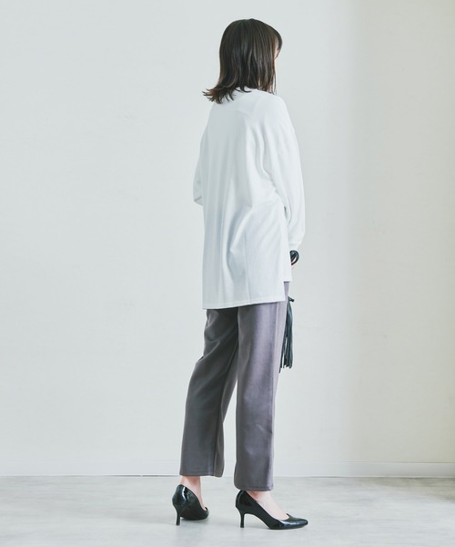 Fizz(フィズ)の「【Fizz/フィズ】 スリット入りチュニック丈ロンTee(チュニック・レディース・ホワイト/ブラック/ベージュ/グレイッシュベージュ・M/L)」の16枚目の写真