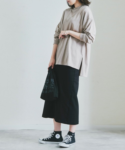 Fizz(フィズ)の「【Fizz/フィズ】 スリット入りチュニック丈ロンTee(チュニック・レディース・ホワイト/ブラック/ベージュ/グレイッシュベージュ・M/L)」の17枚目の写真