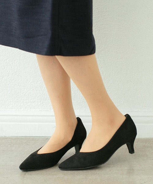 LEPSIM（レプシィム）の「キレイめローヒールパンプス　257634（パンプス・レディース・ブラック/グレイッシュベージュ・SMALL/MEDIUM/LARGE）」の2枚目の写真