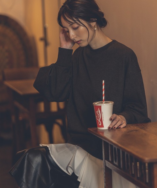 Andemiu(アンデミュウ)の「【WEB限定】ソデタックウラケプルオーバー257205(スウェット・レディース・ピンク/マスタード/チャコール・FREE)」の1枚目の写真