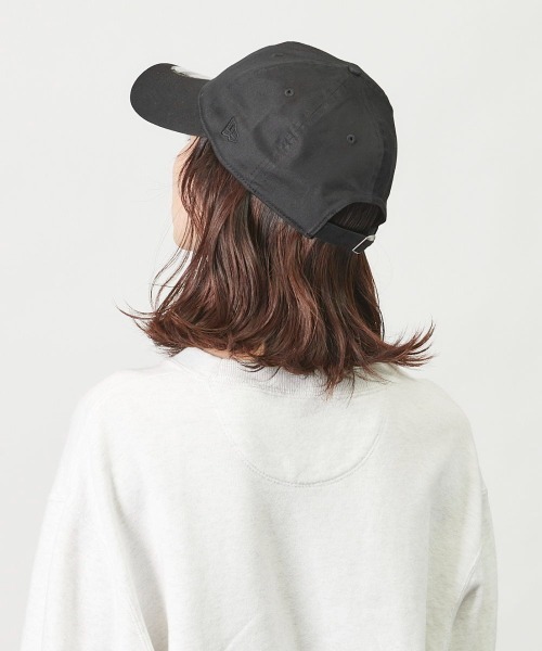 NEW ERA（ニューエラ）の「NEW ERA  920 MINI NYY　CLEANSE（キャップ・メンズ・ベージュ/ネイビー/ブラック×ホワイト/ブラック×ブラック/ダークグリーン・FREE）」の15枚目の写真