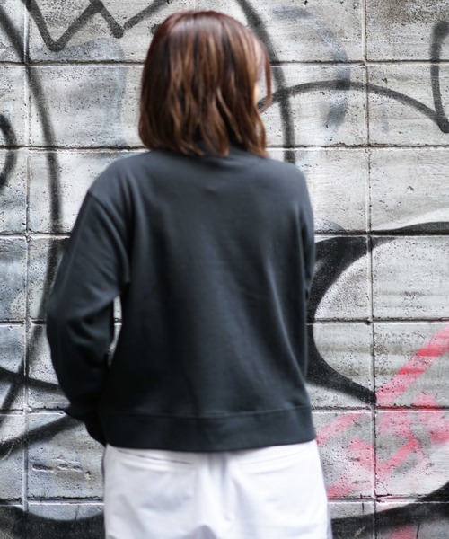 AVIREX(アヴィレックス)の「【直営店限定】AVIREX HARF ZIP SWEAT/ ハーフジップスウェット(スウェット・レディース・ブラック/オフホワイト/マスタード・FREE)」の10枚目の写真