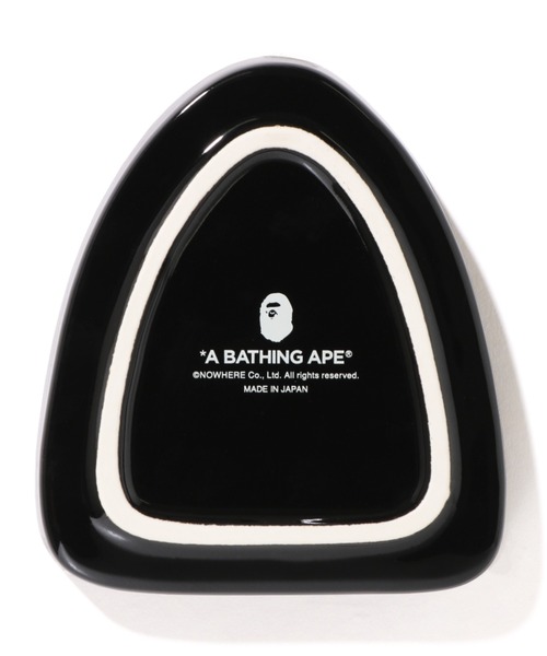A BATHING APE(アベイシングエイプ)の「SHARK ASHTRAY M(アッシュトレイ/ライター・メンズ・ブラック・FREE)」の2枚目の写真