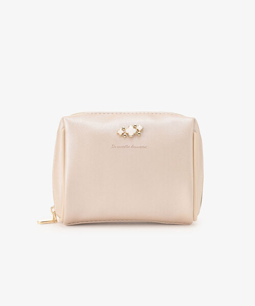 Afternoon Tea(アフタヌーンティー)の「フラワーモチーフ付きシャイニーポーチ(ポーチ・レディース・ベージュ/ピンク・ONE SIZE)」の2枚目の写真