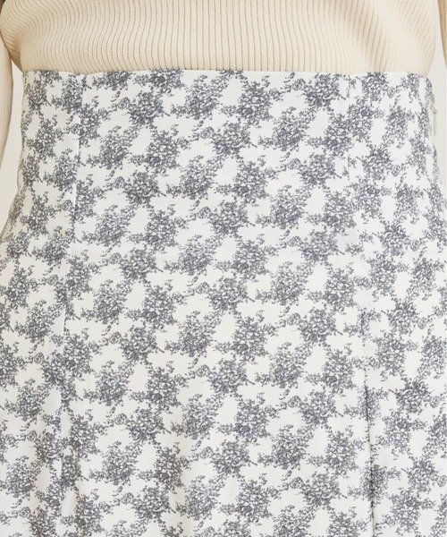 natural couture(ナチュラルクチュール)の「大人レディな雰囲気纏うアソート花柄マーメイドスカート(スカート・レディース・アイボリー/グリーン系/ブルー系・FREE)」の16枚目の写真