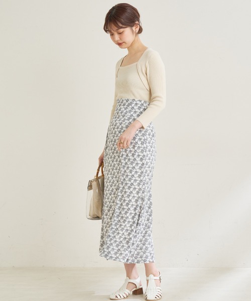 natural couture(ナチュラルクチュール)の「大人レディな雰囲気纏うアソート花柄マーメイドスカート(スカート・レディース・アイボリー/グリーン系/ブルー系・FREE)」の12枚目の写真