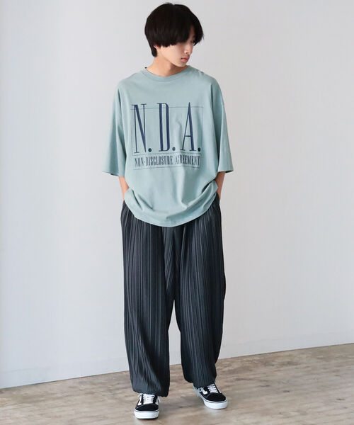 BeAMS DOT（ビームスドット）の「【WEB限定】BeAMS DOT / N.D.A.プリントTシャツ（Tシャツ/カットソー・メンズ・ホワイト/グリーン系その他・MEDIUM/LARGE）」の4枚目の写真
