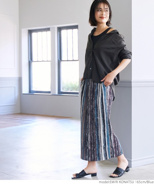 coca(coca)(コカ)の「細プリーツエスニックストライプ柄スカート(スカート・レディース・ブルー・ONE SIZE)」の7枚目の写真