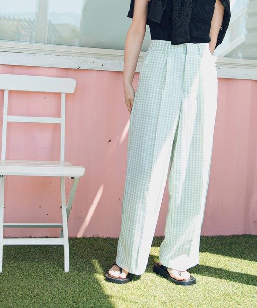 bohmal(ボマール)の「タックセンタープレスワイドストレートパンツ(スラックス・レディース・チェック/ピンク/イエロー・MEDIUM/SMALL/LARGE)」の5枚目の写真
