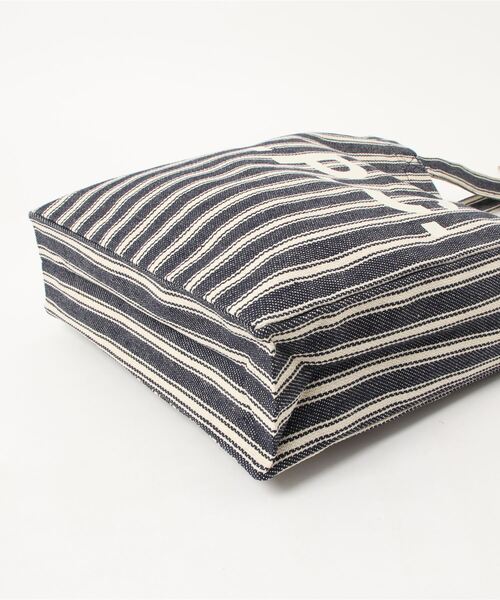 A.P.C.（アーペーセー）の「TOTE LOU（トートバッグ・レディース・ネイビー/イエロー・ONESIZE）」の3枚目の写真