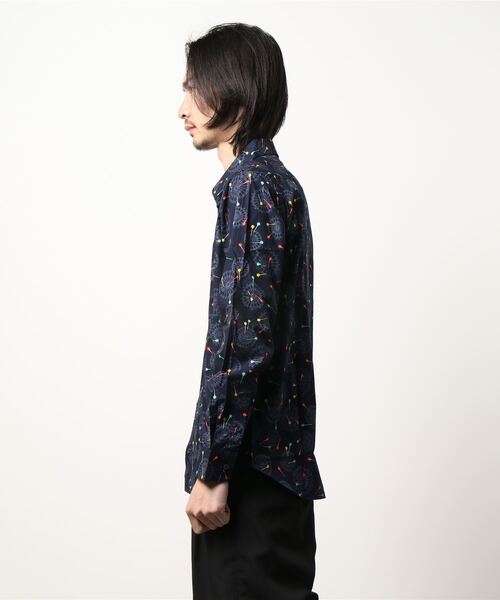 CERCA（チェルカ）の「GW/日本製ダーツ柄プリントレギュラーカラーシャツ（シャツ/ブラウス・メンズ・ネイビー/ホワイト・LARGE/MEDIUM）」の3枚目の写真