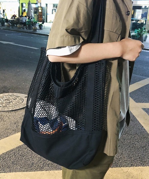 c.u.l(シーユーエル)の「【c.u.l】コットンメッシュトートバッグ cula374(トートバッグ・レディース・ブラック/ホワイト・FREE)」の2枚目の写真