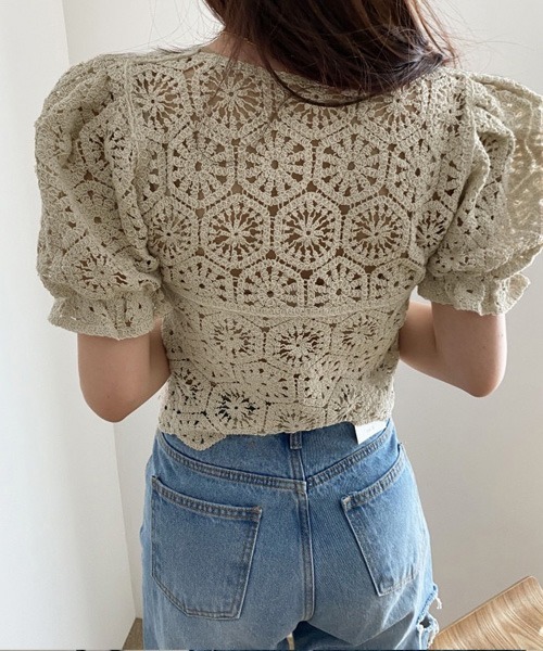 Chaco closet（チャコ クローゼット）の「クロシェレースVネックパフスリーブブラウス（シャツ/ブラウス・レディース・ホワイト/アイボリー・FREE）」の10枚目の写真