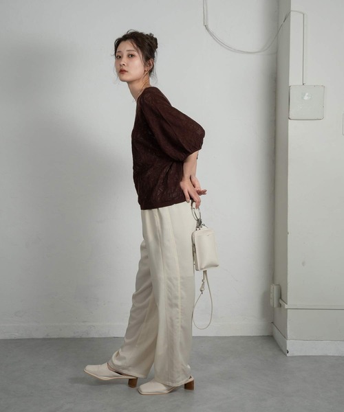 Amiur(エミレ)の「pattern puff sleeve tops(Tシャツ/カットソー・レディース・アイボリー/ブラック/ダークブラウン・FREE)」の14枚目の写真