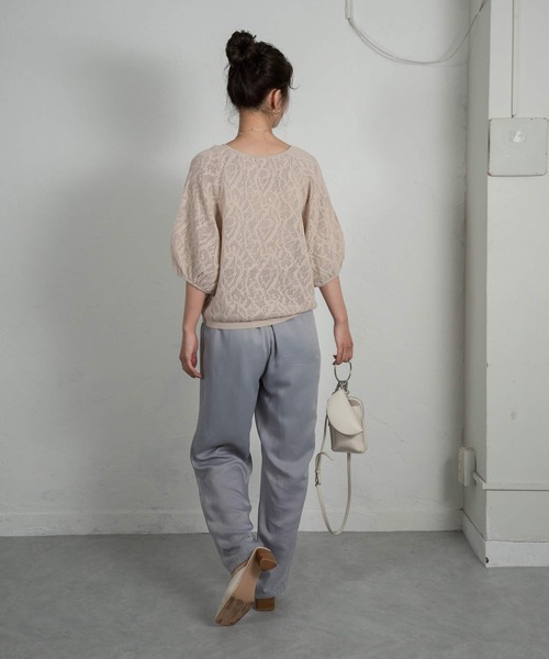 Amiur(エミレ)の「pattern puff sleeve tops(Tシャツ/カットソー・レディース・アイボリー/ブラック/ダークブラウン・FREE)」の8枚目の写真