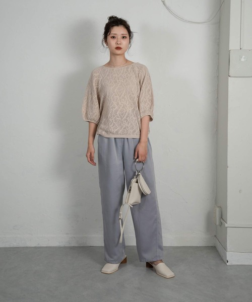 Amiur(エミレ)の「pattern puff sleeve tops(Tシャツ/カットソー・レディース・アイボリー/ブラック/ダークブラウン・FREE)」の6枚目の写真