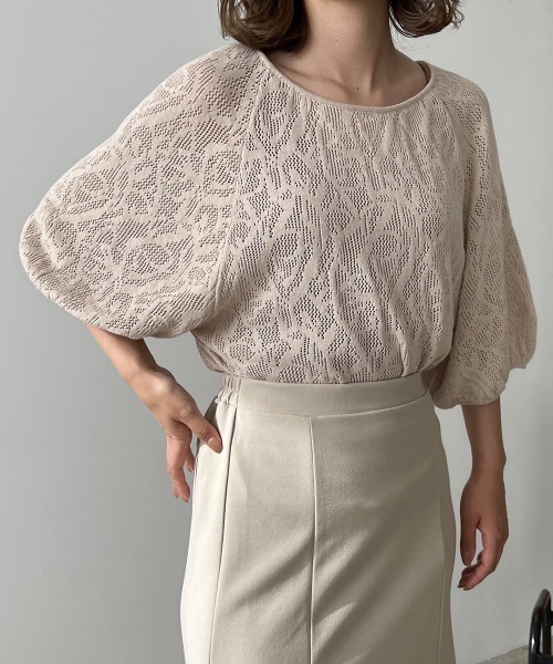 Amiur(エミレ)の「pattern puff sleeve tops(Tシャツ/カットソー・レディース・アイボリー/ブラック/ダークブラウン・FREE)」の21枚目の写真