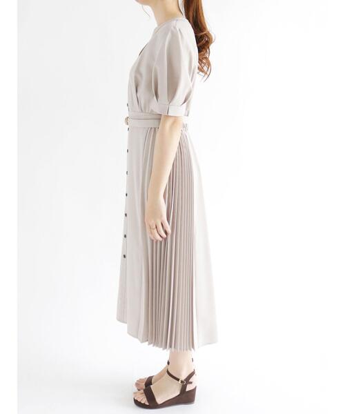 新品同様 テチチ ロングワンピース 麻調プリーツワンピース サイズフリーネイビー Te chichi（テチチ）の「麻調サイドプリーツワンピース