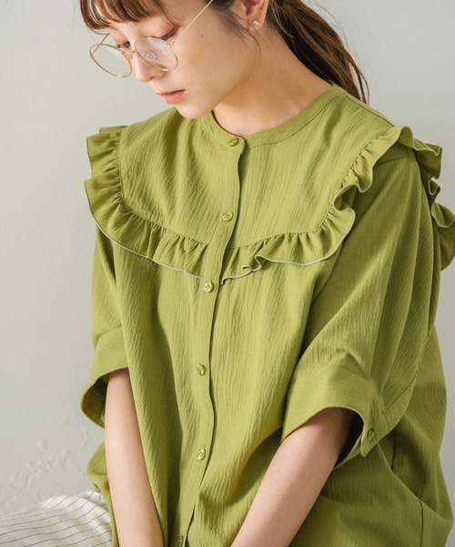 Crisp（クリスプ）の「ヨークフリルワッシャーブラウス（シャツ/ブラウス・レディース・ブルー/グリーン/アイボリー・FREE）」の3枚目の写真