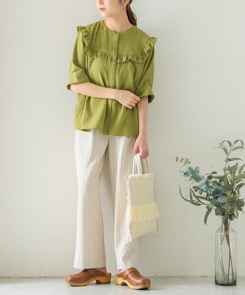 Crisp（クリスプ）の「ヨークフリルワッシャーブラウス（シャツ/ブラウス・レディース・ブルー/グリーン/アイボリー・FREE）」の20枚目の写真