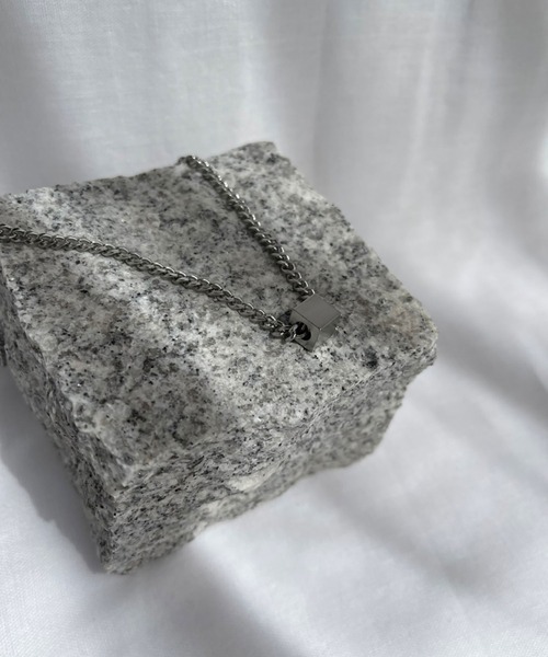 BROTHERHOOD(ブラザーフッド)の「【BROTHERHOOD】キューブ ネックレス(ネックレス・メンズ・ゴールド/シルバー・MEDIUM/SMALL/LARGE)」の3枚目の写真