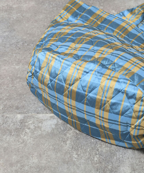 NE QUITTEZ PAS!（ヌキテパ）の「【ne Quittez pas/ ヌキテパ】◇【WEB限定】キルトバッグ（トートバッグ・レディース・レッド系その他/ブルー系その他・FREE）」の7枚目の写真