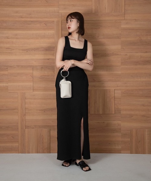 Amiur(エミレ)の「front slit long tight skirt(スカート・レディース・ブラック/グリーン/グレー系その他・FREE)」の4枚目の写真