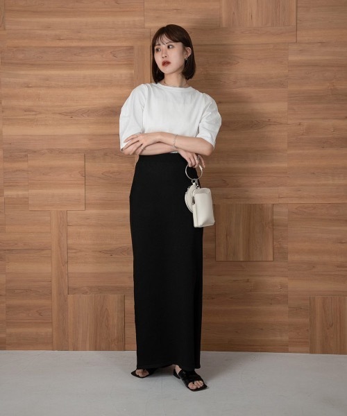 Amiur(エミレ)の「front slit long tight skirt(スカート・レディース・ブラック/グリーン/グレー系その他・FREE)」の7枚目の写真