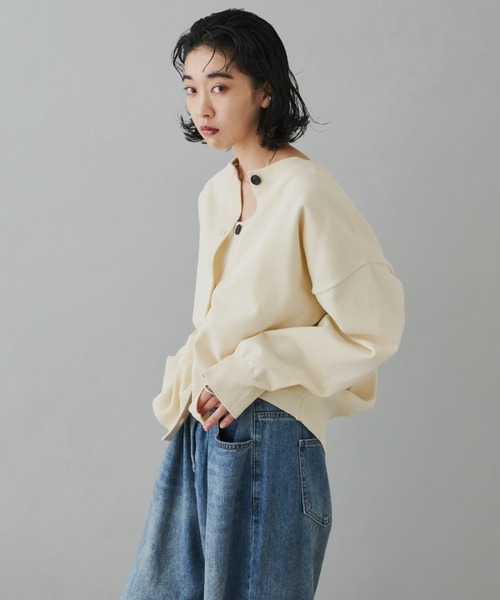 Auntie Rosa Holiday（アンティローザホリデー）の「2WAYボリュームスリーブカーデ（カーディガン/ボレロ・レディース・ブラウン/アイボリー/ブラック・FREE）」の4枚目の写真