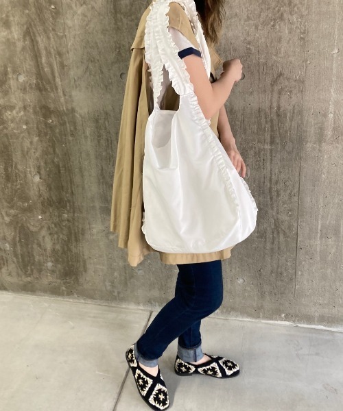 Casselini(キャセリーニ)の「Casselini(キャセリーニ)ミニフリルトート(トートバッグ・レディース・ブラック/ベージュ/アイボリー・FREE)」の18枚目の写真