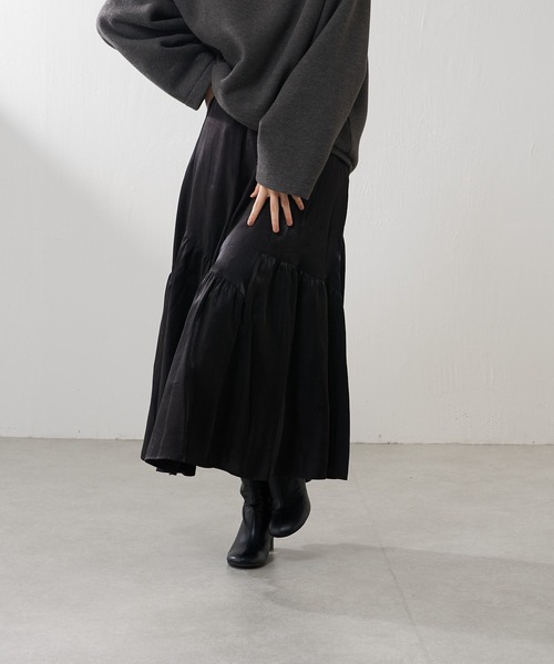 Lui's（ルイス）の「【カタログ掲載アイテム】アシメティアードタフタスカート（スカート・レディース・ブラック/ブルー・FREE）」の4枚目の写真