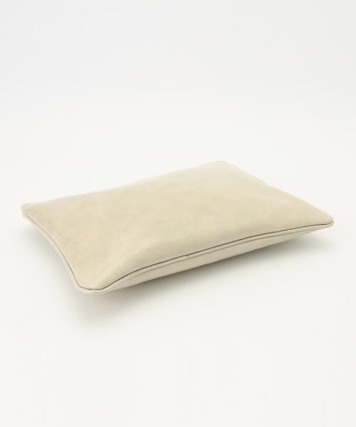 BEAMS LIGHTS Men's（ビームスライツ メンズ）の「BEAMS LIGHTS / エナメルクラッチバッグ（クラッチバッグ・メンズ・ベージュ/ブルー/ネイビー・ONE SIZE）」の10枚目の写真