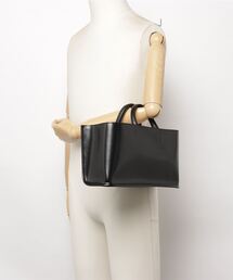 Courtney Orla (コートニーオーラ) CURVE TOTE M Courtney Orla（コートニーオーラ）の「Courtney Orla