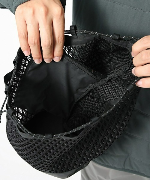 Snow Peak（スノーピーク）の「Double Face Mesh Kinchaku（バックパック/リュック・メンズ・ブラック・1）」の12枚目の写真