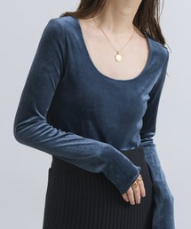 NEUNA | 【新色ブラウン登場！！！】【パット付き！1枚で楽々着れる。】【前後2wayで着用可能！】2wayベロアカットソー(Tシャツ/カットソー)