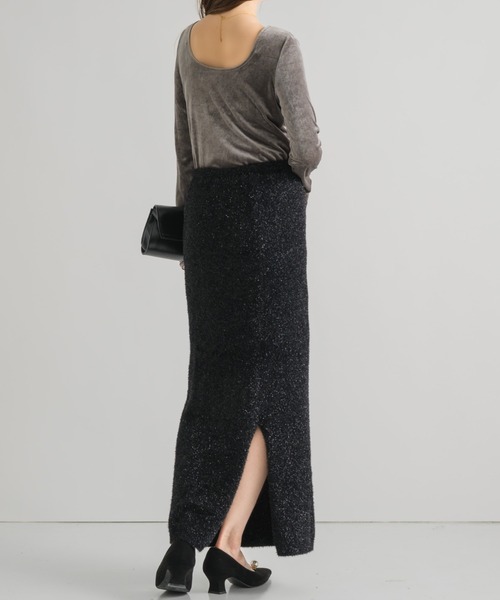 NEUNA(ヌナ)の「去年完売したアイテムが再登場!【パット付き!1枚で楽々着れる。】【前後2wayで着られる!】 ベロア/ラメ 2wayカットソートップス(Tシャツ/カットソー・レディース・ブルー/ブラック/ブラウン/グレー/ベージュ/ブラック系その他/グレー系その他・FREE)」の11枚目の写真