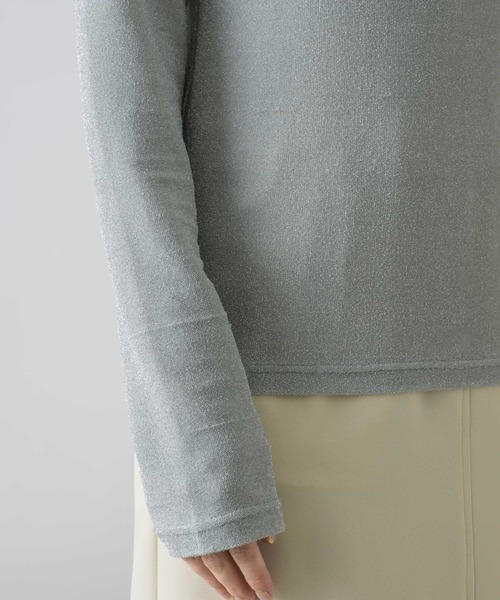 NEUNA(ヌナ)の「去年完売したアイテムが再登場!【パット付き!1枚で楽々着れる。】【前後2wayで着られる!】 ベロア/ラメ 2wayカットソートップス(Tシャツ/カットソー・レディース・ブルー/ブラック/ブラウン/グレー/ベージュ/ブラック系その他/グレー系その他・FREE)」の20枚目の写真