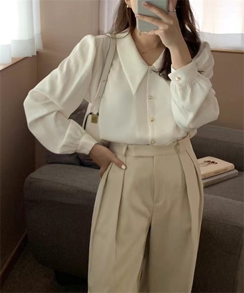 FREE STYLISTS(フリー スタイリスト)の「ゴールドボタンドレスシャツ(シャツ/ブラウス・レディース・ブラック/ホワイト・M/XL/S/L)」の4枚目の写真