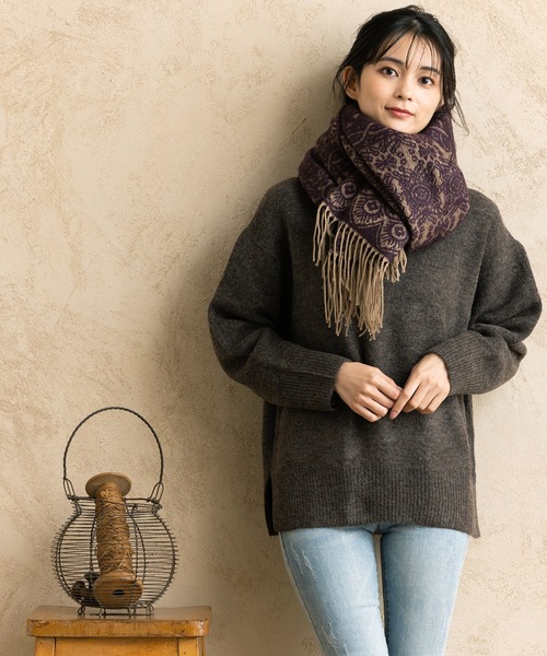 QUEENHEAD(クイーンヘッド)の「大判アンティークストールマフラー(マフラー・レディース・ブラック系/ベージュ系/パープル系/グレー系/ブラウン系/ブルー系・FREE)」の9枚目の写真