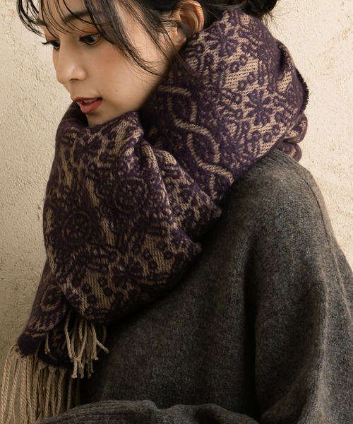 QUEENHEAD(クイーンヘッド)の「大判アンティークストールマフラー(マフラー・レディース・ブラック系/ベージュ系/パープル系/グレー系/ブラウン系/ブルー系・FREE)」の18枚目の写真