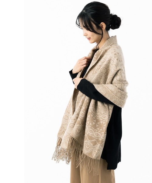 QUEENHEAD(クイーンヘッド)の「大判アンティークストールマフラー(マフラー・レディース・ブラック系/ベージュ系/パープル系/グレー系/ブラウン系/ブルー系・FREE)」の17枚目の写真
