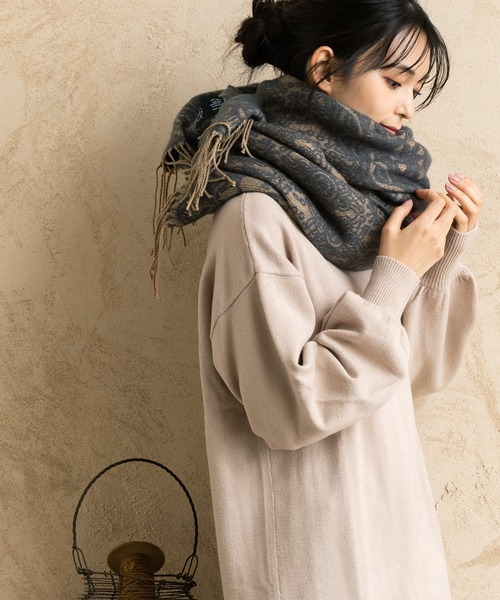 QUEENHEAD(クイーンヘッド)の「大判アンティークストールマフラー(マフラー・レディース・ブラック系/ベージュ系/パープル系/グレー系/ブラウン系/ブルー系・FREE)」の20枚目の写真