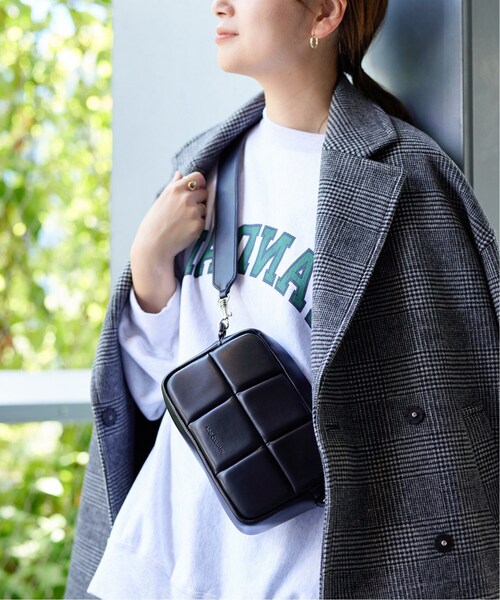 ADD CULUMN（アドカラム）の「《追加》【ADD CULUMN/アドカラム】PUFF-CROSS BODY：ショルダーバッグ（ショルダーバッグ・レディース・ブラック・FREE）」の3枚目の写真
