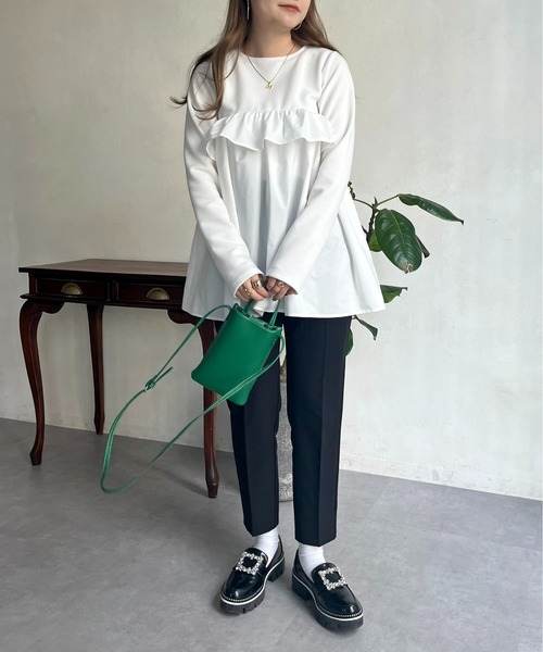 prose verse（プロズヴェール）の「フリルギャザーペプラムトップス（Tシャツ/カットソー・レディース・ブラック/オフホワイト・MEDIUM）」の14枚目の写真