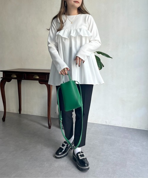 prose verse（プロズヴェール）の「フリルギャザーペプラムトップス（Tシャツ/カットソー・レディース・ブラック/オフホワイト・MEDIUM）」の18枚目の写真