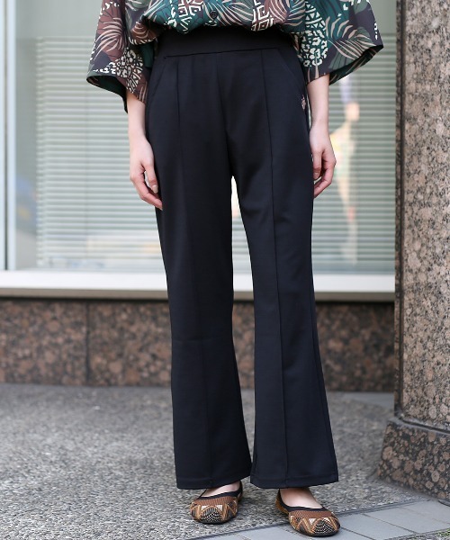 チチカカ(チチカカ)の「ポンチセンタータックパンツ(その他パンツ・レディース・ベージュ/ブルー/ブラック・MEDIUM/LARGE)」の1枚目の写真
