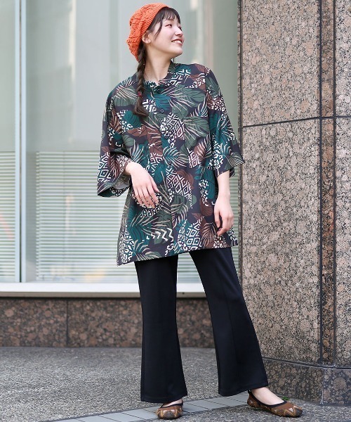 チチカカ(チチカカ)の「ポンチセンタータックパンツ(その他パンツ・レディース・ベージュ/ブルー/ブラック・MEDIUM/LARGE)」の4枚目の写真