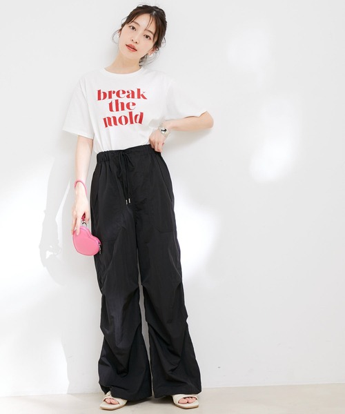 VIS（ビス）の「【洗える】アソートロゴクルーネックTシャツ（Tシャツ/カットソー・レディース・ブラック/ホワイト系その他/ホワイト系その他2/イエロー・FREE）」の22枚目の写真