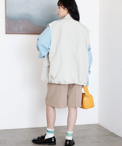 GeeRA（ジーラ）の「ミリタリーデザインベスト（ベスト・レディース・カーキ/ブラック/アイボリー・LARGE/MEDIUM）」の4枚目の写真