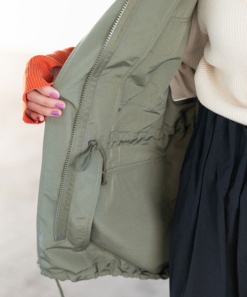 GeeRA（ジーラ）の「ミリタリーデザインベスト（ベスト・レディース・カーキ/ブラック/アイボリー・LARGE/MEDIUM）」の6枚目の写真